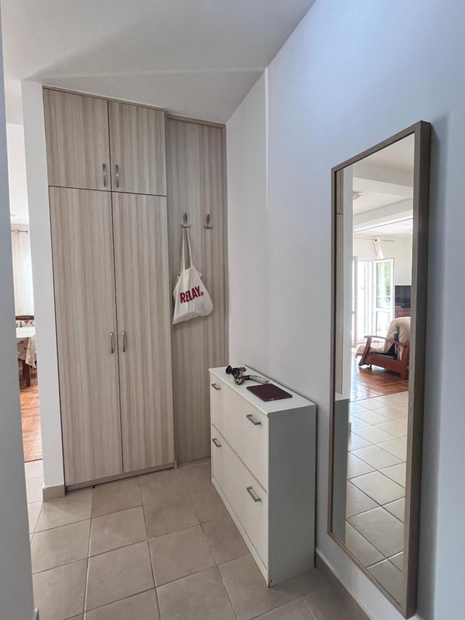 טיווט Apartment Belani, Own Parking מראה חיצוני תמונה