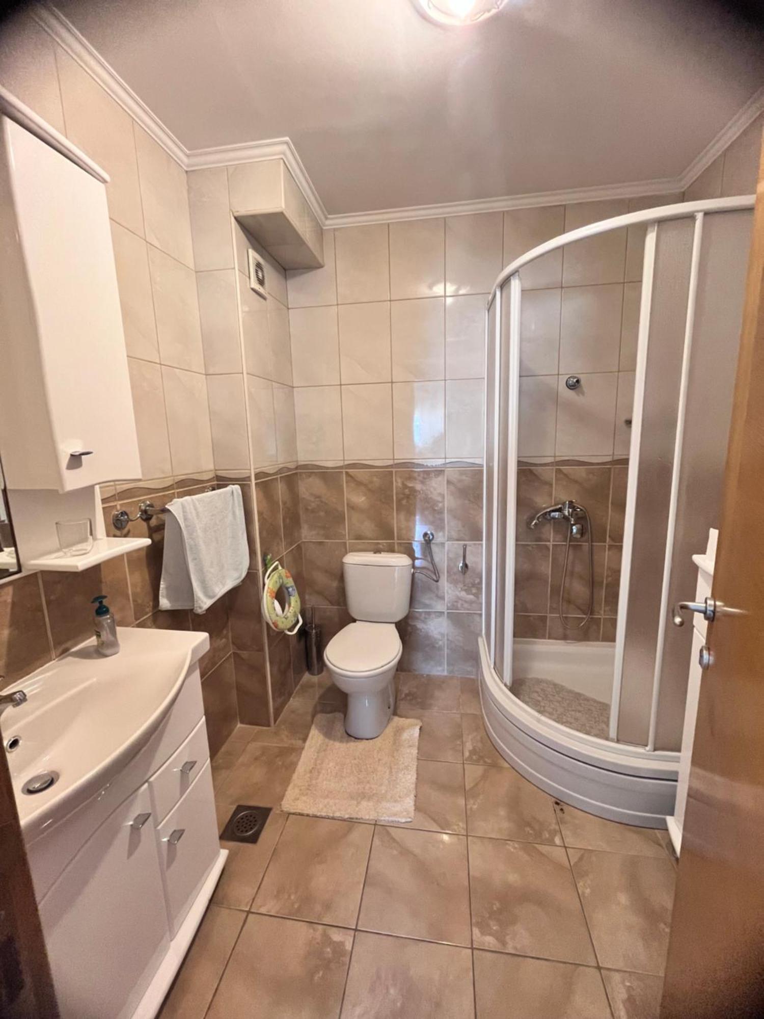 טיווט Apartment Belani, Own Parking מראה חיצוני תמונה